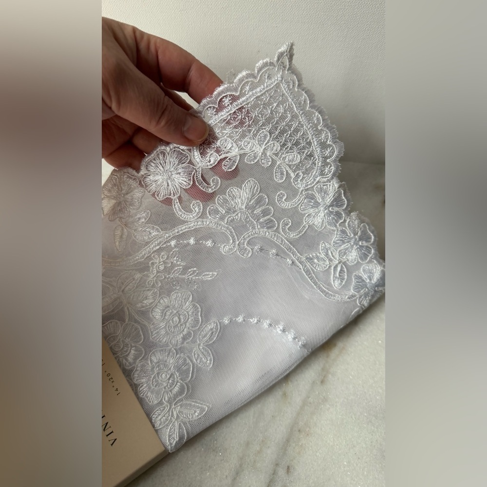 Charles & Allen Louisa Vintage Style Lace Table 4 place mats - White - Picture 4 of 9